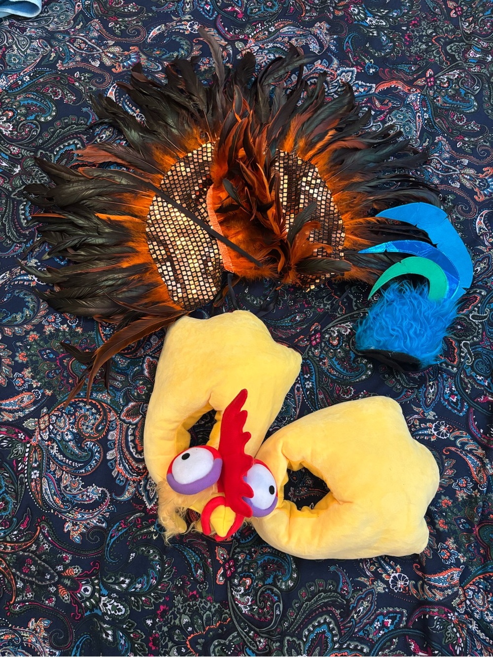 Hei Hei costume accessories